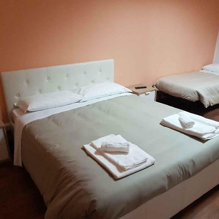 Hotel Piramide Reggio Emilia Kültér fotó
