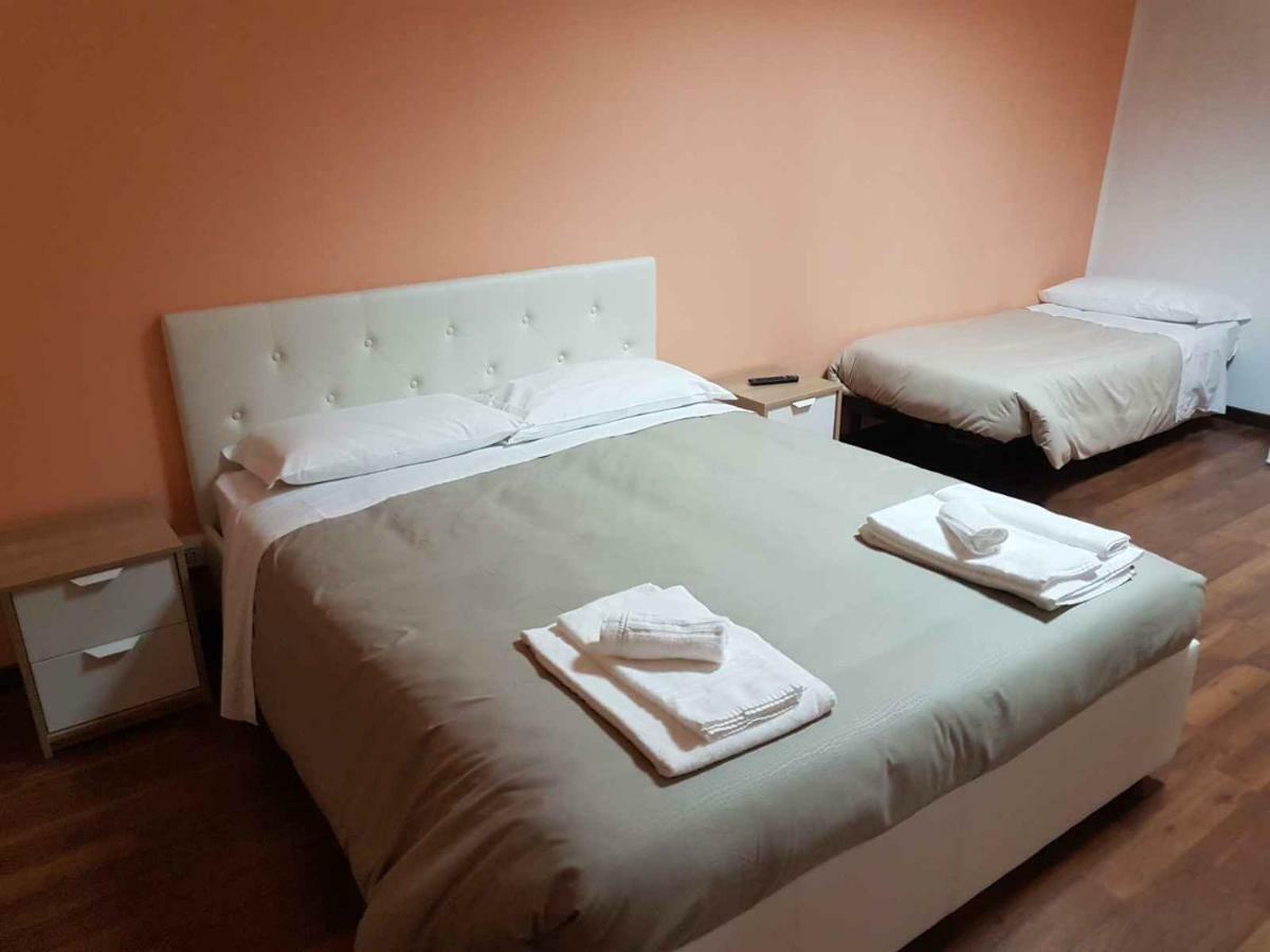 Hotel Piramide Reggio Emilia Kültér fotó