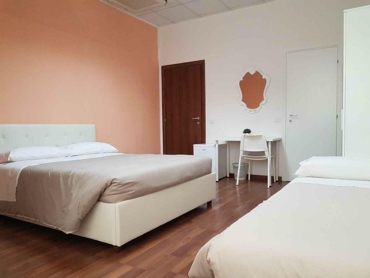 Hotel Piramide Reggio Emilia Kültér fotó