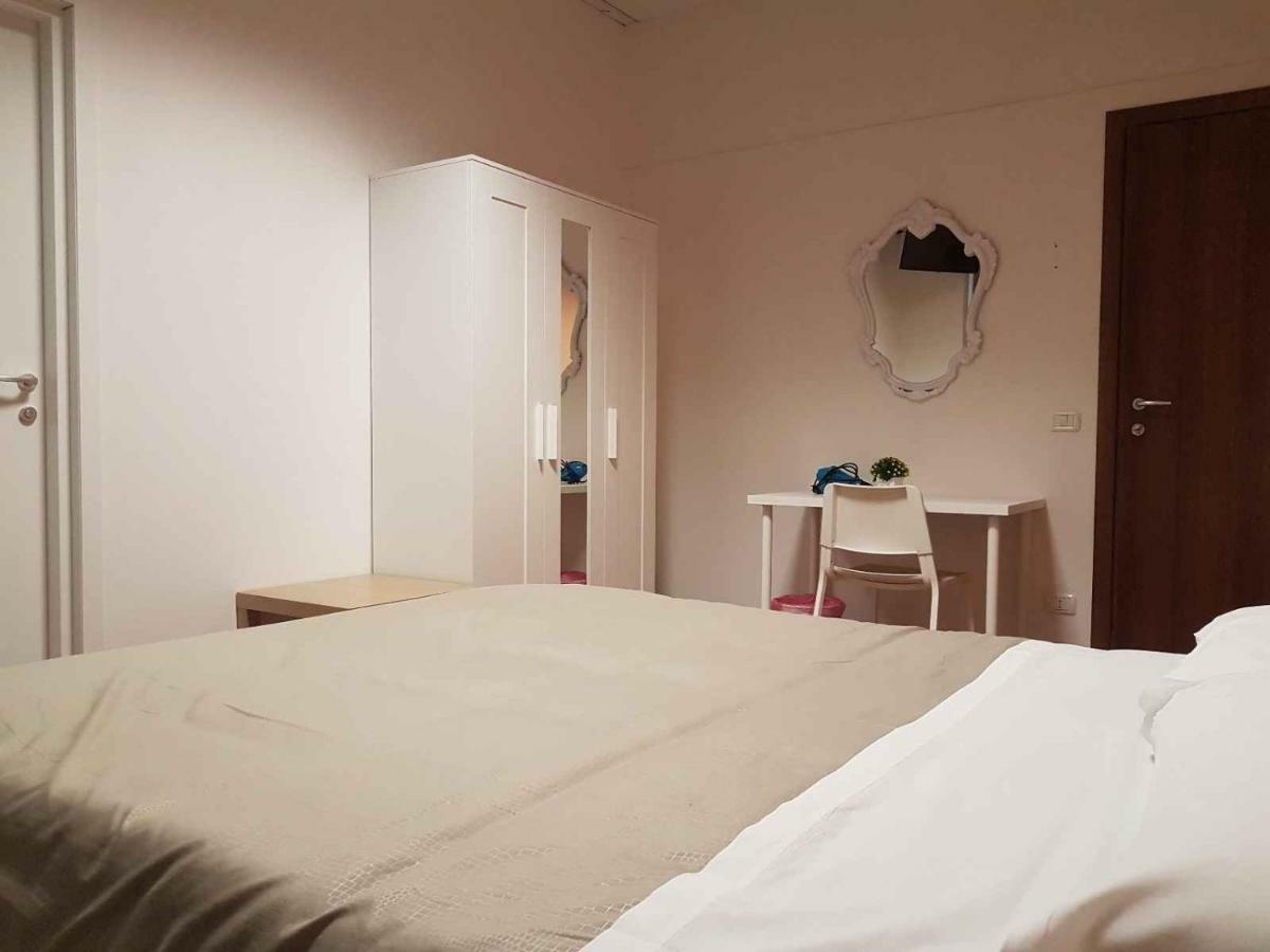 Hotel Piramide Reggio Emilia Kültér fotó