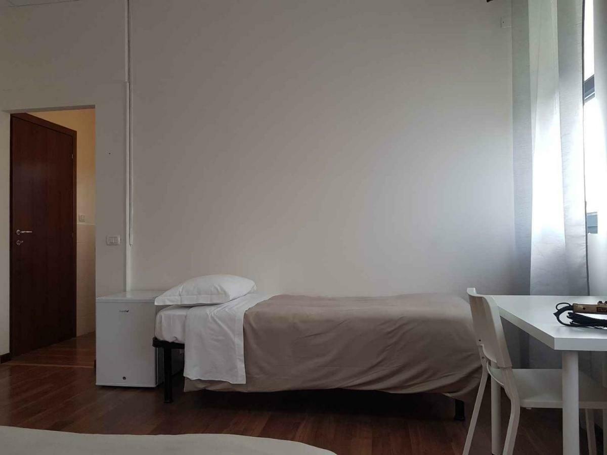 Hotel Piramide Reggio Emilia Kültér fotó